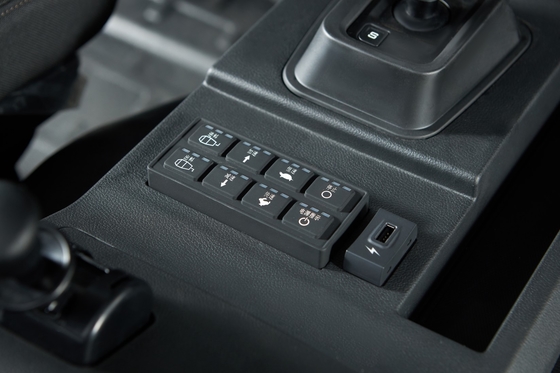 Geely Remote M5 ماشین مخلوط الکتریکی خالص 8 * 4 شارژ و مبادله نسخه یکپارچه 282 کیلو وات