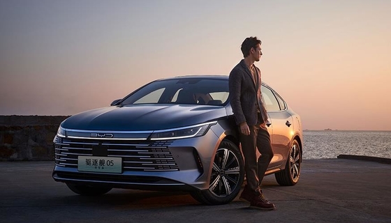 BYD هیبرید 120KM ماشین خانواده تخریب 05 قهرمانان نسخه